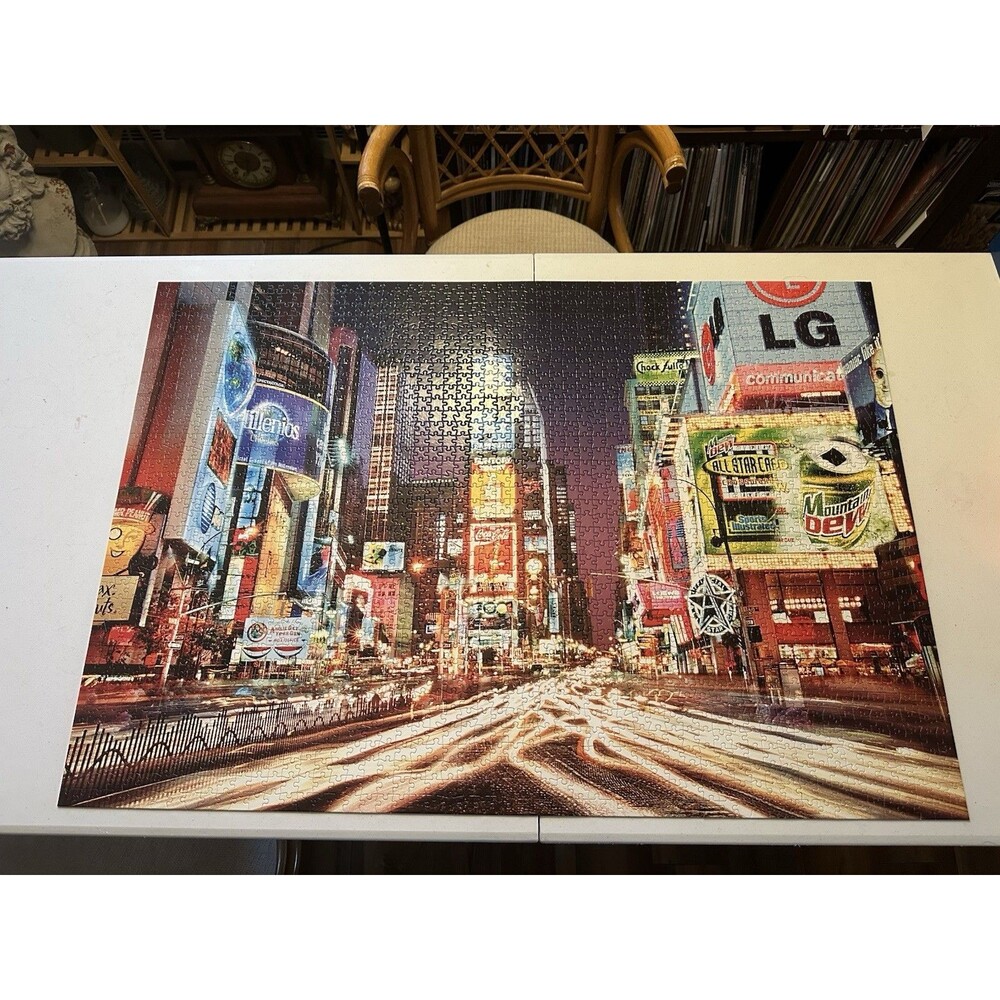 Buffalo NY Time Square Puzzle Complete 2000 Pcs